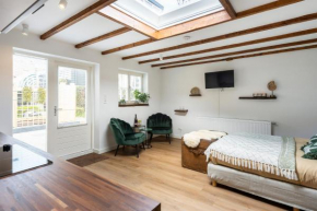 Cottage 44 - Free parking!
